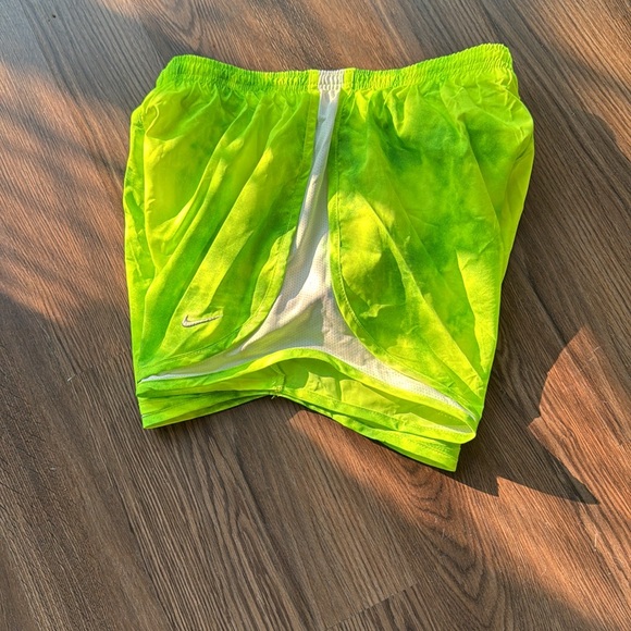 Nike DriFit shorts - Picture 4 of 4